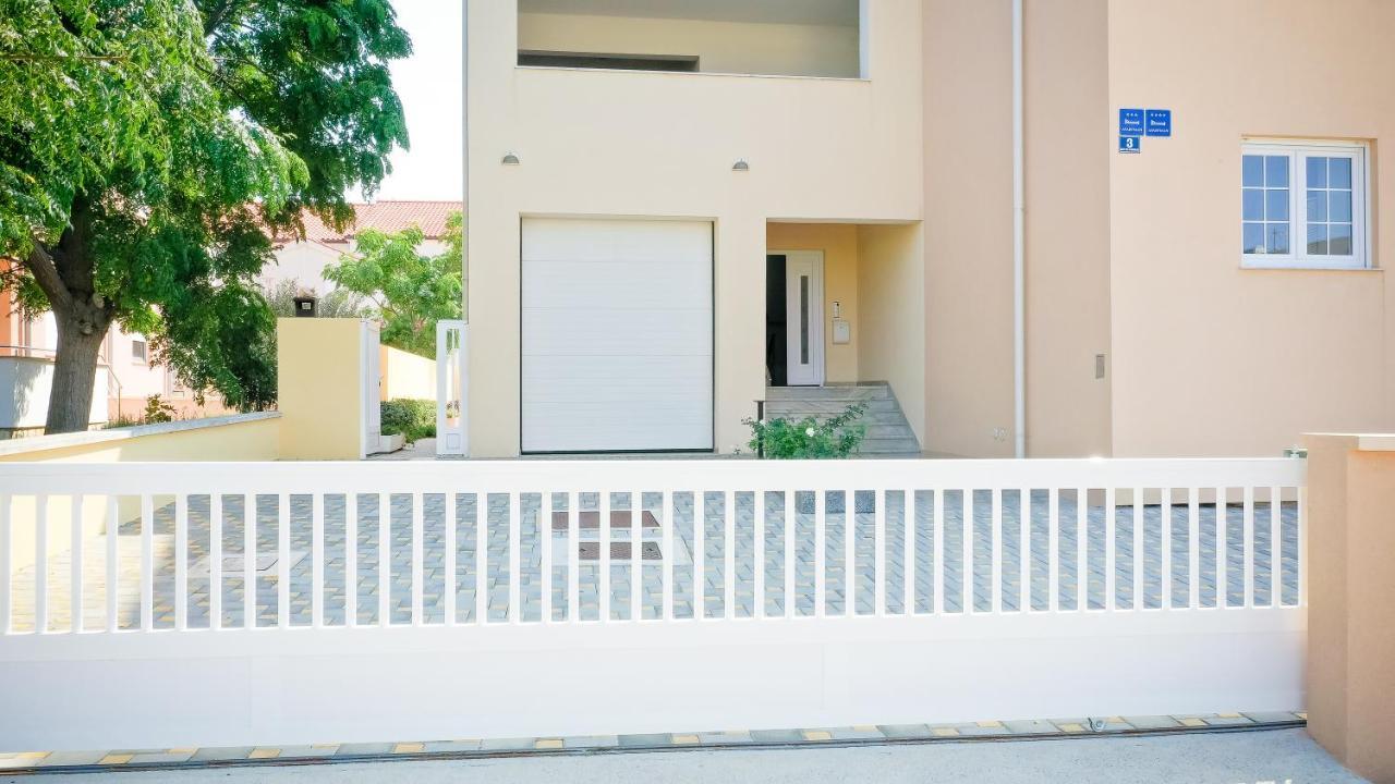 Apartments Sandrina Врси Экстерьер фото