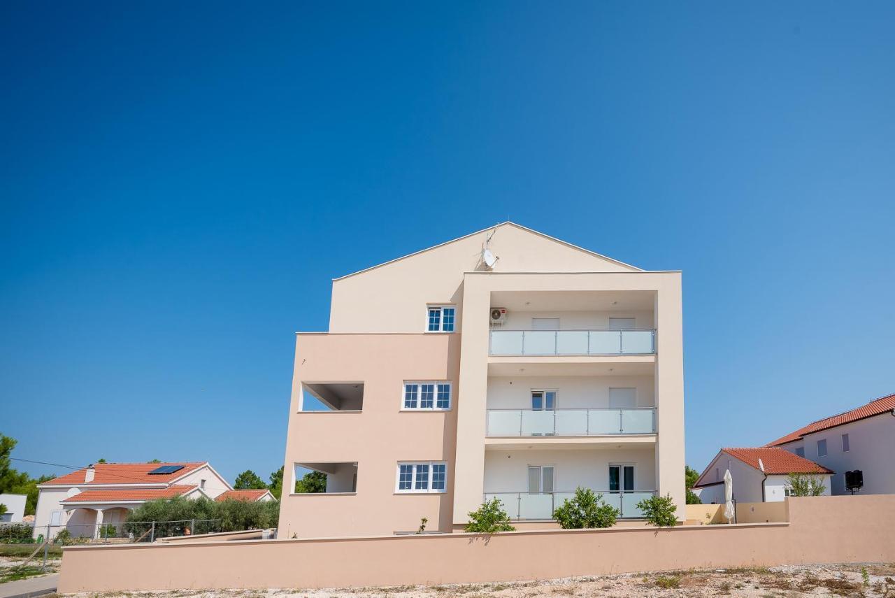 Apartments Sandrina Врси Экстерьер фото