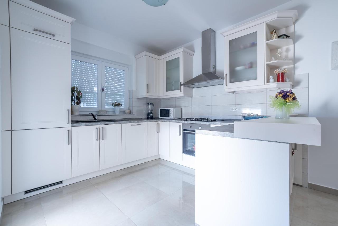 Apartments Sandrina Врси Экстерьер фото