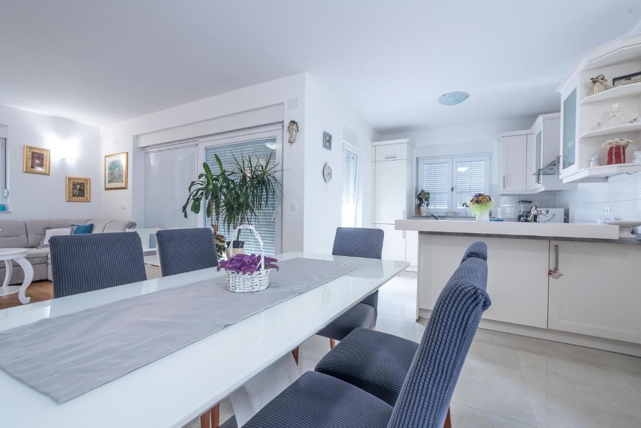 Apartments Sandrina Врси Экстерьер фото