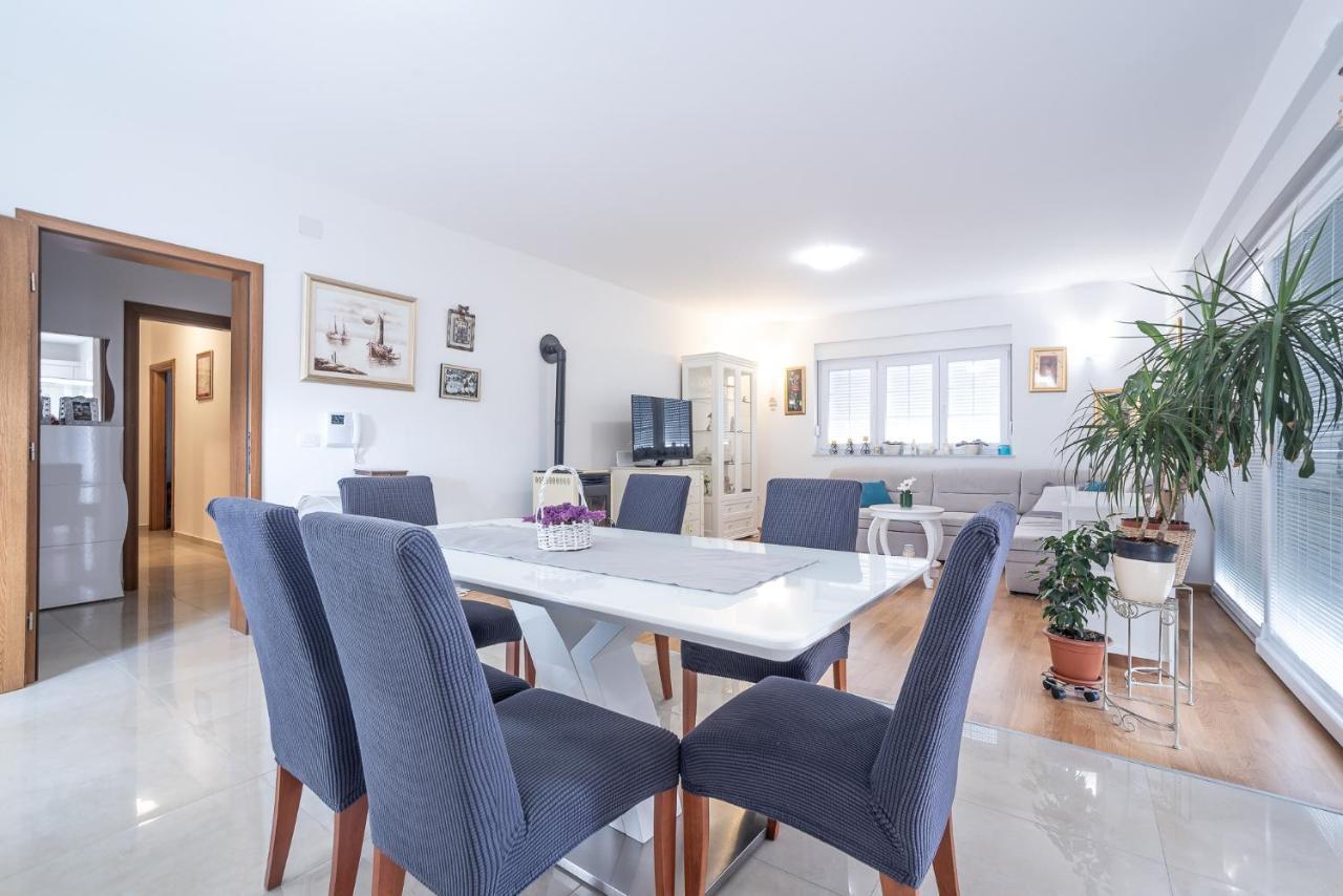 Apartments Sandrina Врси Экстерьер фото