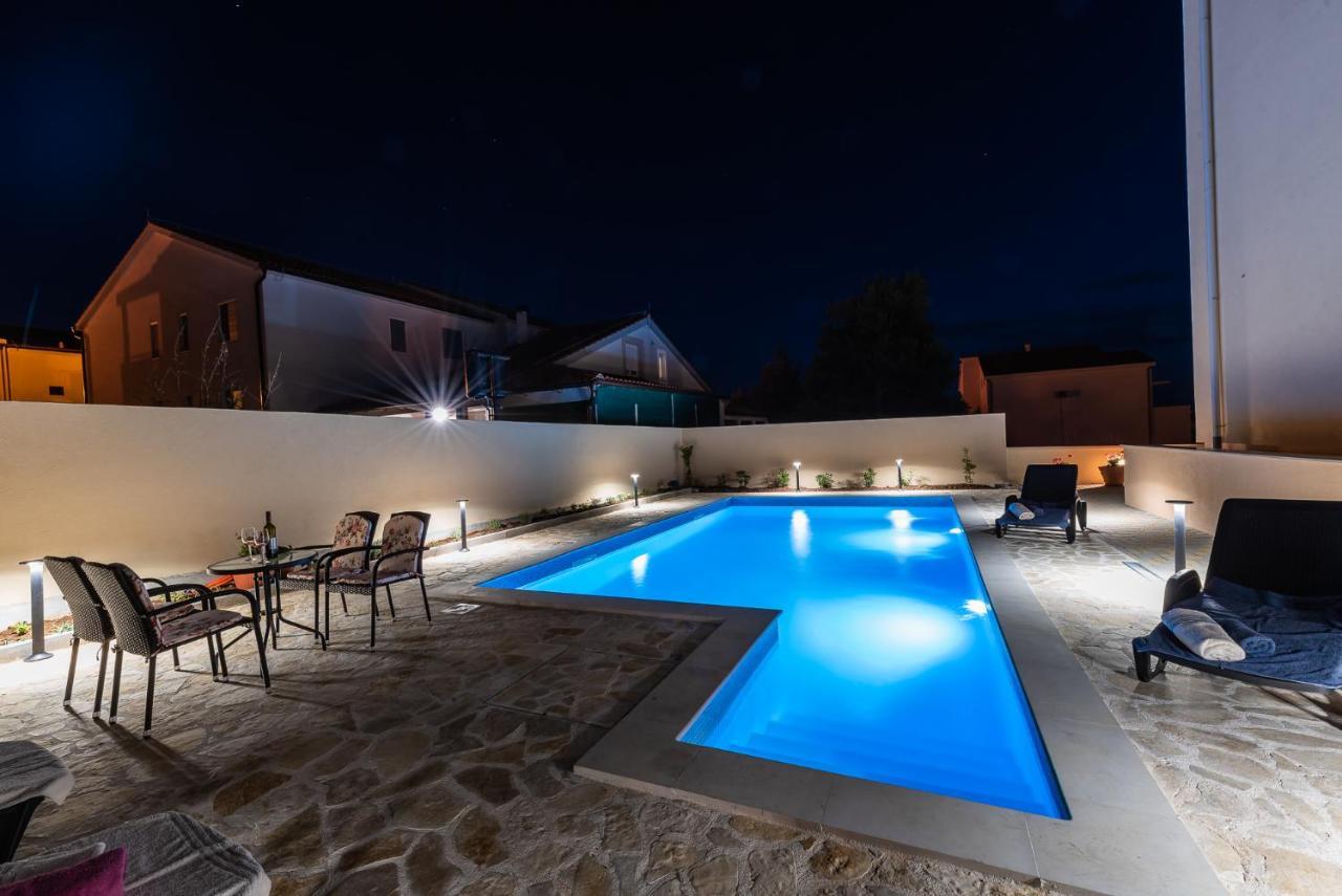 Apartments Sandrina Врси Экстерьер фото