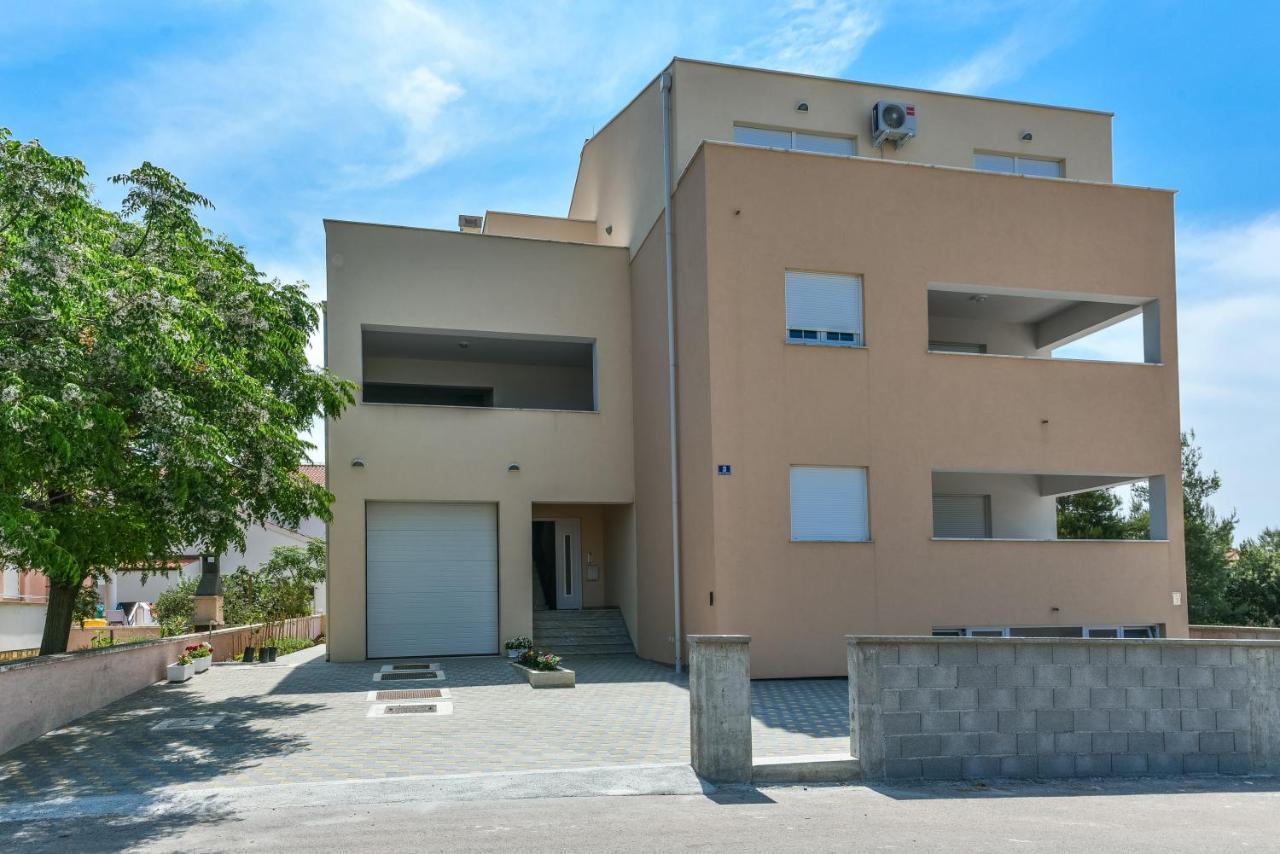 Apartments Sandrina Врси Экстерьер фото