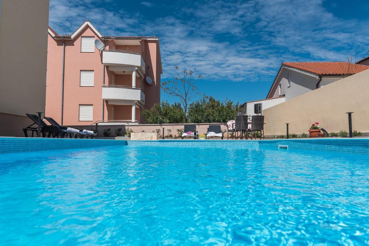Apartments Sandrina Врси Экстерьер фото