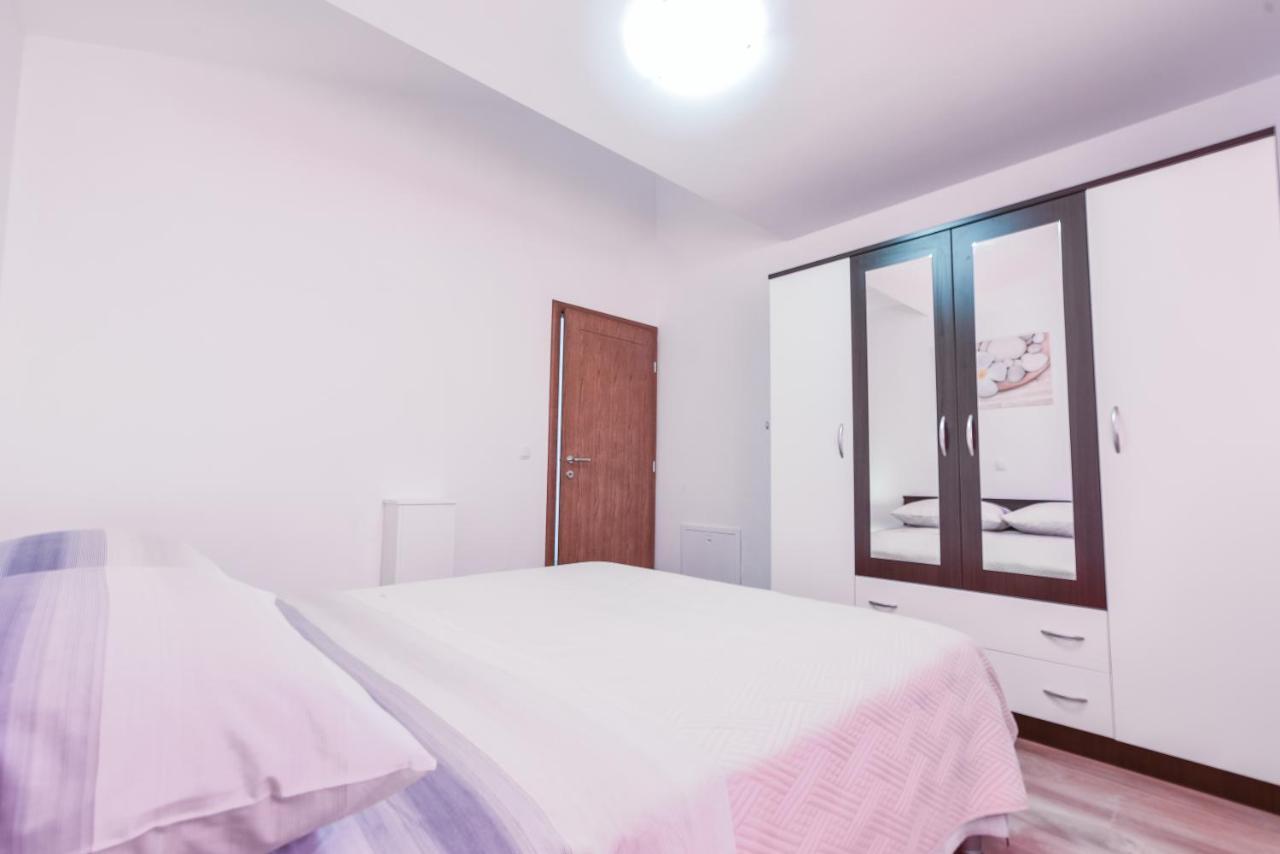 Apartments Sandrina Врси Экстерьер фото