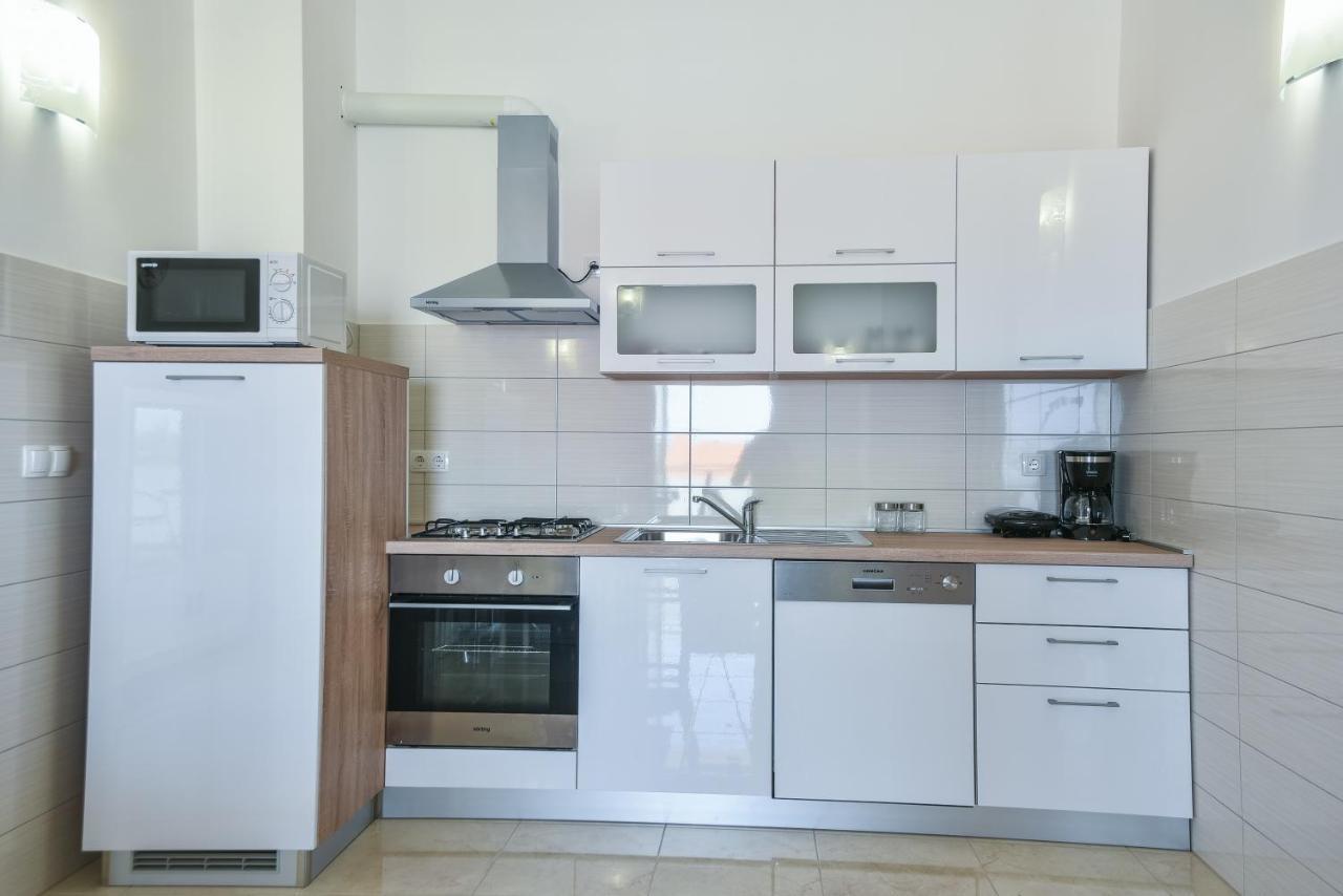 Apartments Sandrina Врси Экстерьер фото