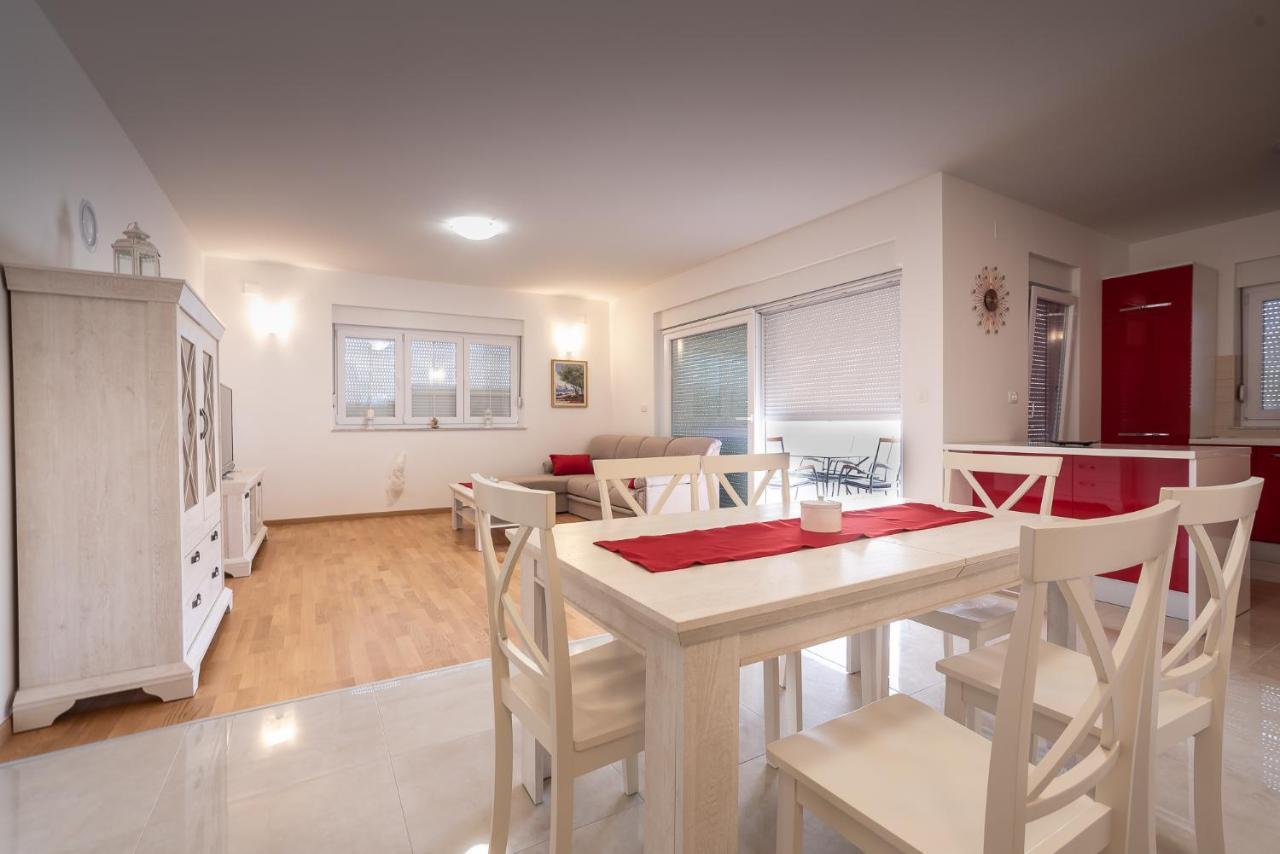 Apartments Sandrina Врси Экстерьер фото