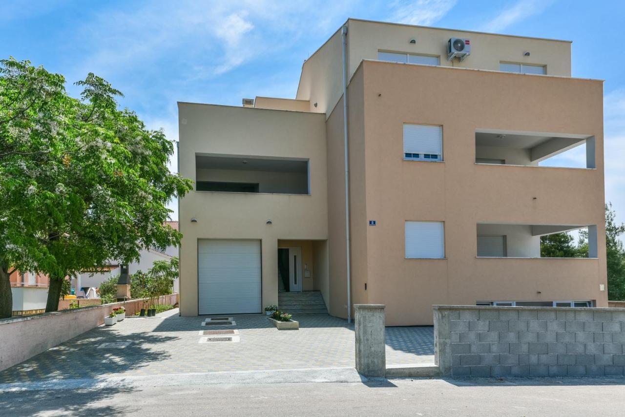Apartments Sandrina Врси Экстерьер фото